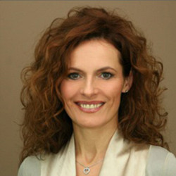 Dr. Révész Klaudia - Bőrgyógyász, Gyermekbőrgyógyász, Kozmetológus