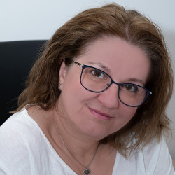 Dr. Lővei Csilla - Reumatológus, Immunológus, Mozgásszervi rehabilitációs orvos