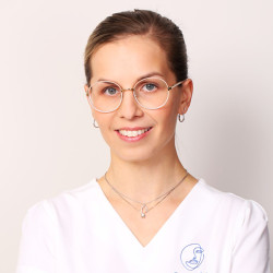 Dr. Faluhelyi Dóra - Bőrgyógyász, Esztétika